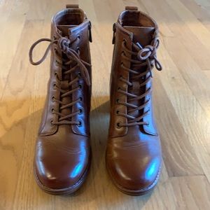 Patricia Nash lace up bootie, size 8